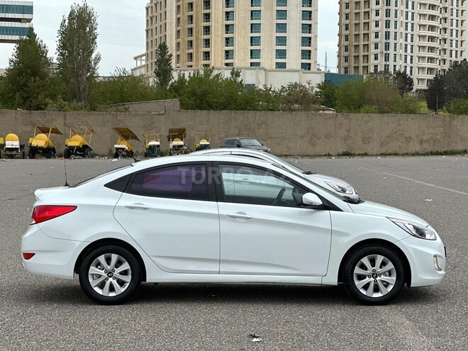 Hyundai Accent 2016, 75,000 km - 1.4 l - Bakı