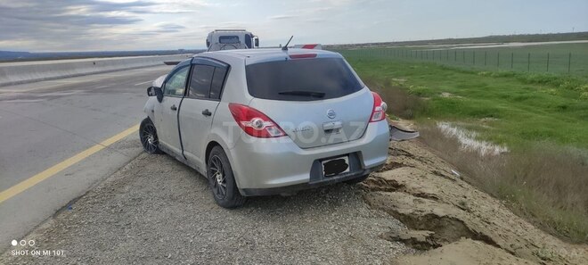Nissan Tiida 2011, 75,000 km - 1.5 л - Bakı