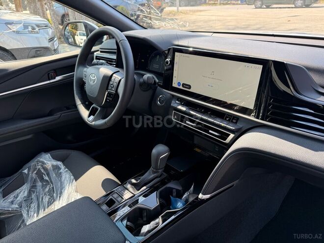 Toyota Camry-16
