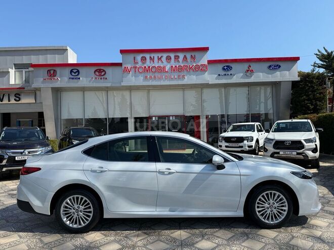 Toyota Camry-6