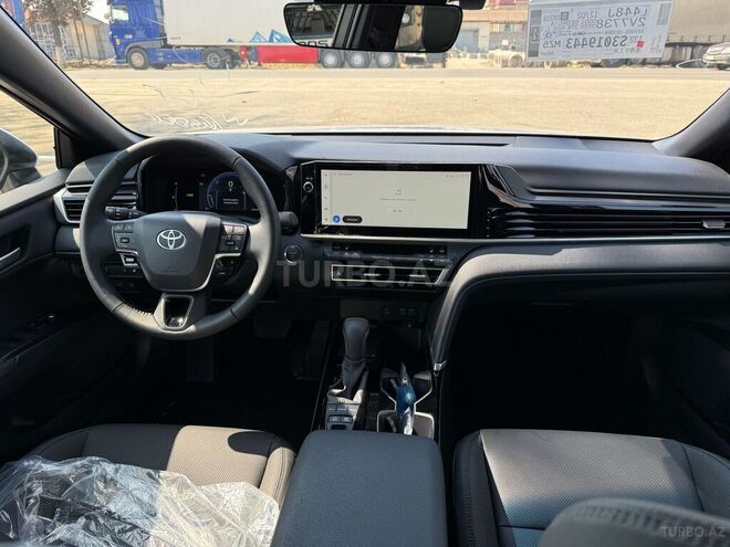 Toyota Camry-12