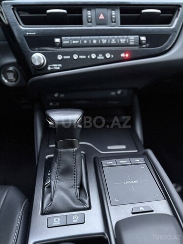 Lexus ES 200 2022, 34,000 km - 2.0 l - Bakı
