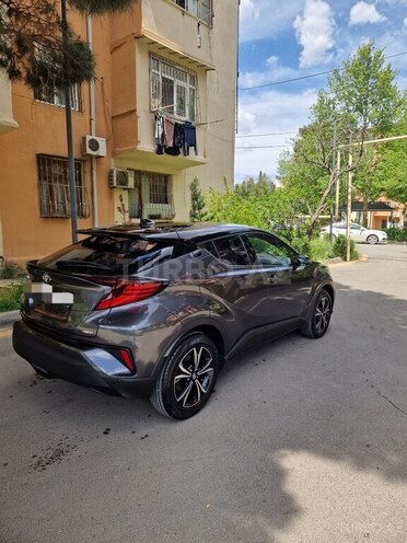 Toyota C-HR 2019, 67,000 km - 1.2 l - Bakı