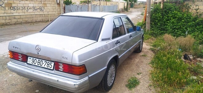 Mercedes 190 1993, 270,000 km - 1.8 l - Sumqayıt