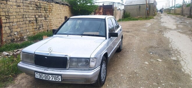 Mercedes 190 1993, 270,000 km - 1.8 l - Sumqayıt