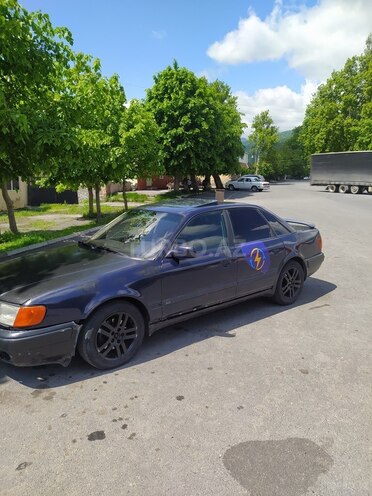Audi  1991, 300,000 km - 2.3 l - Qax