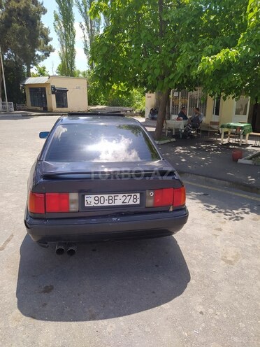 Audi  1991, 300,000 km - 2.3 l - Qax