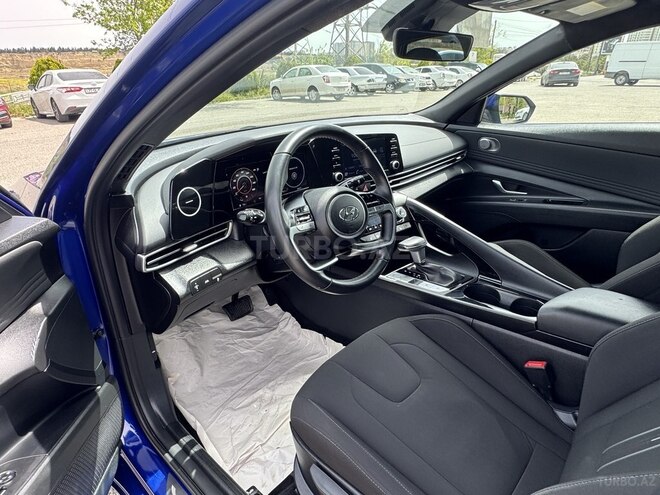 Hyundai Elantra-10