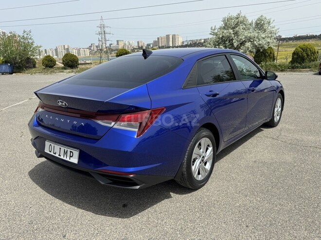 Hyundai Elantra-6