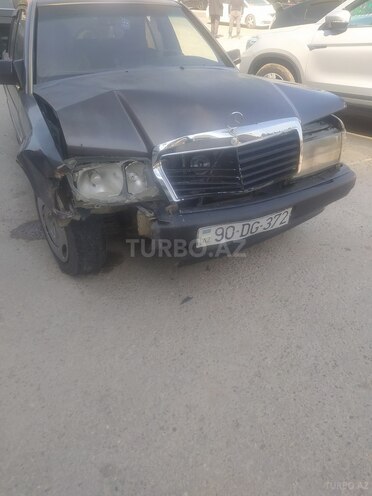Mercedes 190 1992, 43,000 km - 2.0 л - Bakı