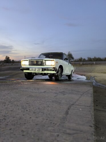 LADA (VAZ) 2107 2008, 75,000 km - 1.6 л - Sabirabad