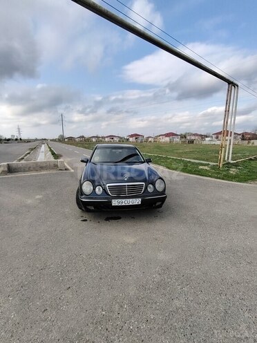 Mercedes E 220 d 2000, 450,000 km - 2.2 л - Bakı