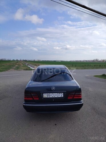 Mercedes E 220 d 2000, 450,000 km - 2.2 л - Bakı