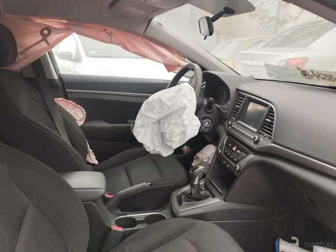 Hyundai Elantra 2018, 112,654 km - 2.0 л - Bakı
