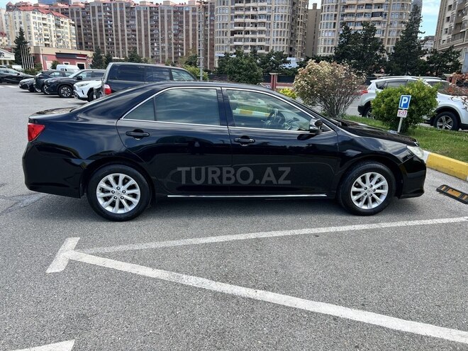 Toyota Camry-3