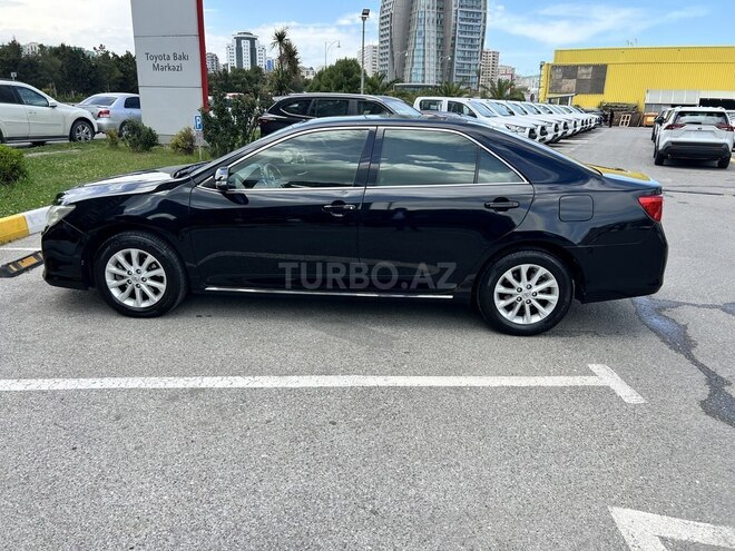 Toyota Camry-4