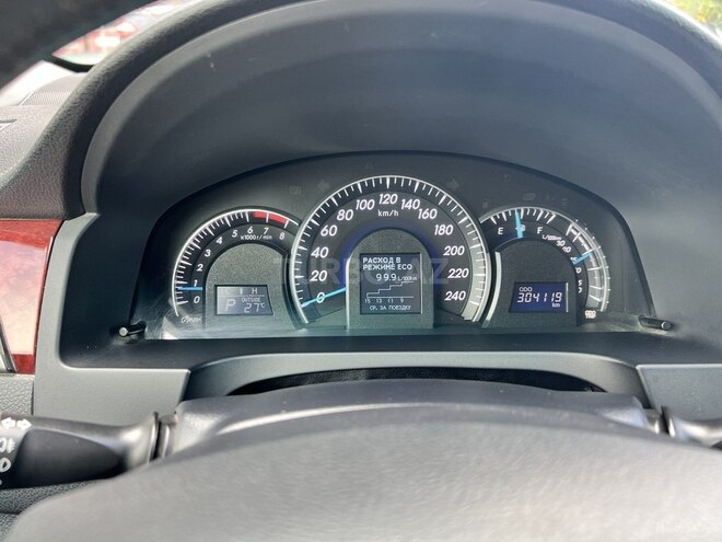 Toyota Camry-8