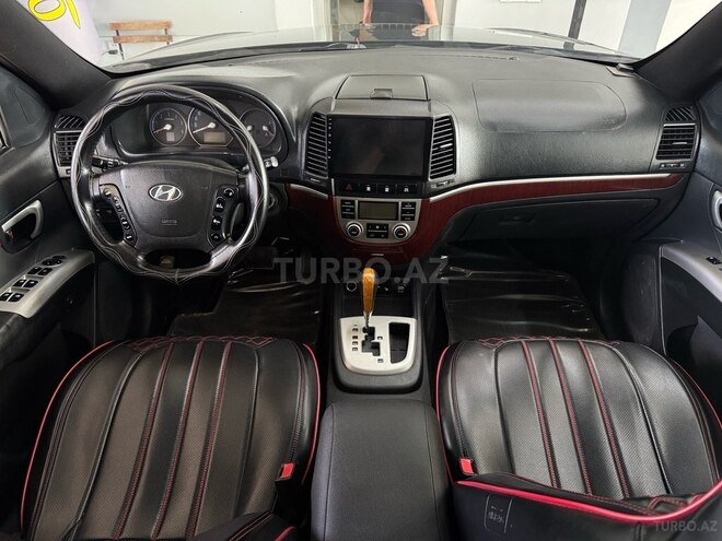 Hyundai Santa Fe-12