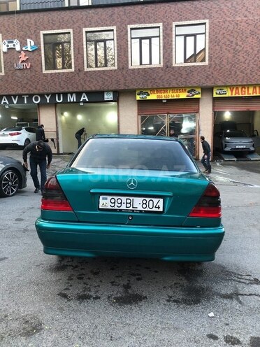 Mercedes C 200 2000, 421,000 km - 2.0 л - Bakı