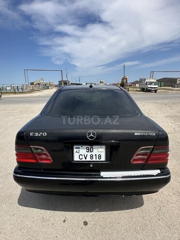 Mercedes E 320 4MATIC 2001, 432,000 km - 3.2 l - Bakı