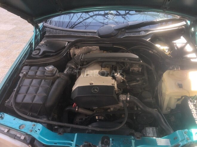 Mercedes C 200 2000, 421,000 km - 2.0 л - Bakı