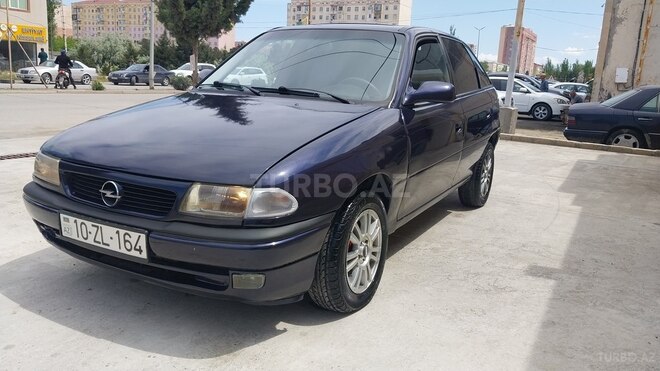 Opel Astra 1996, 320,000 km - 1.6 l - Bakı