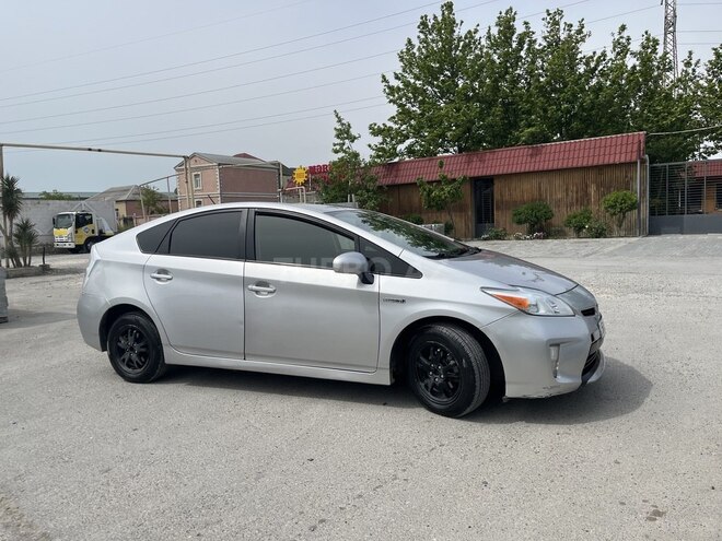Toyota Prius 2014, 380,000 km - 1.8 л - Bakı