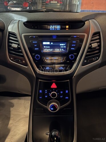 Hyundai Elantra 2015, 195,500 km - 1.8 l - Bakı