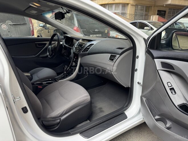 Hyundai Elantra 2015, 195,500 km - 1.8 l - Bakı