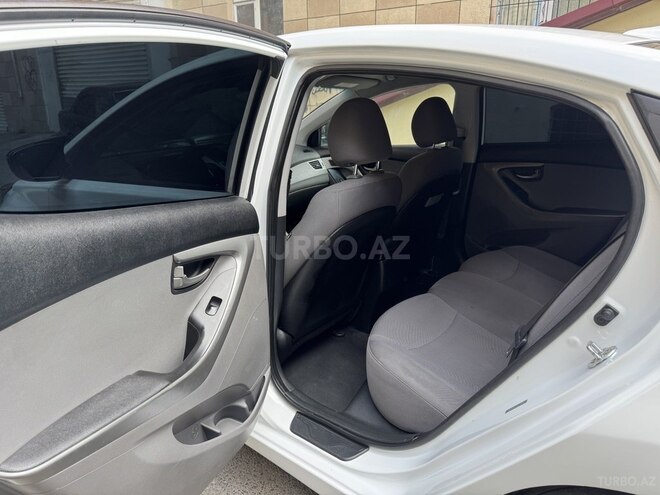 Hyundai Elantra 2015, 195,500 km - 1.8 l - Bakı
