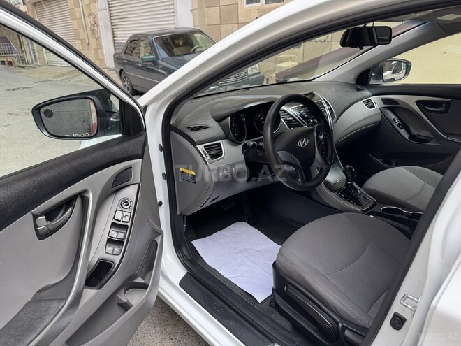 Hyundai Elantra 2015, 195,500 km - 1.8 l - Bakı