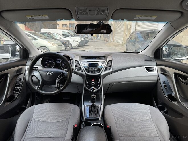Hyundai Elantra 2015, 195,500 km - 1.8 l - Bakı