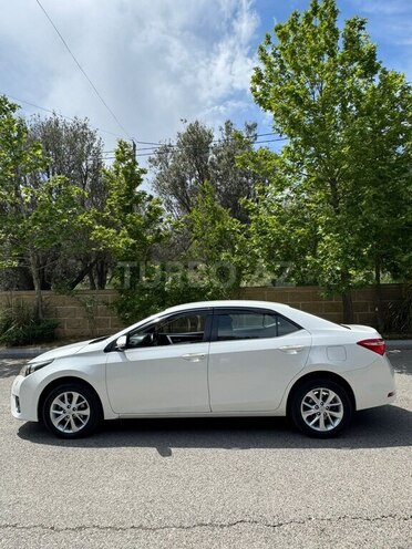 Toyota Corolla 2015, 234,036 km - 1.8 l - Bakı