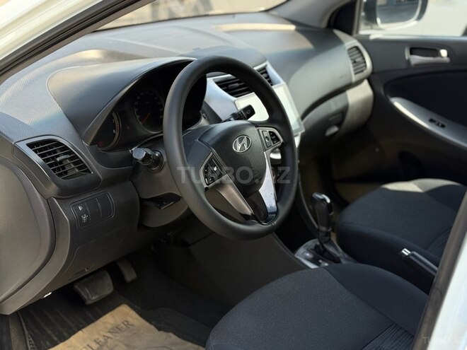 Hyundai Accent 2014, 210,000 km - 1.6 л - Bakı