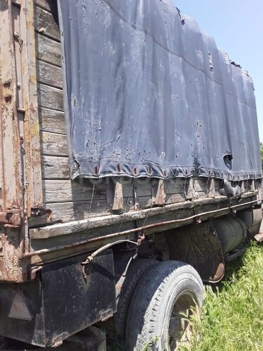 ZIL 130 1984, 150,000 km - 4.5 l - Yevlax