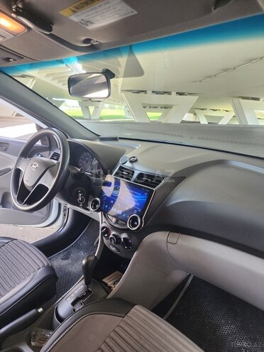 Hyundai Accent 2016, 130,000 km - 1.6 l - Bakı