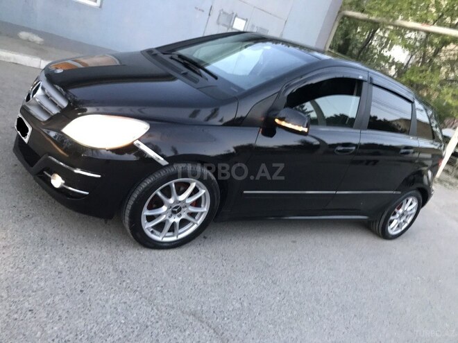 Mercedes B 180 2010, 176,000 km - 1.7 l - Sumqayıt