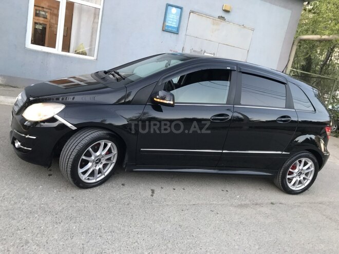 Mercedes B 180 2010, 176,000 km - 1.7 l - Sumqayıt