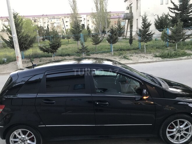 Mercedes B 180 2010, 176,000 km - 1.7 l - Sumqayıt