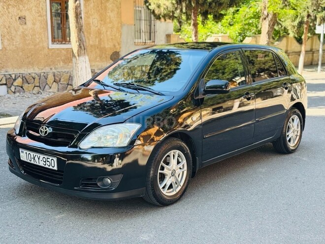 Toyota Corolla 2004, 320,522 km - 1.4 l - Göygöl