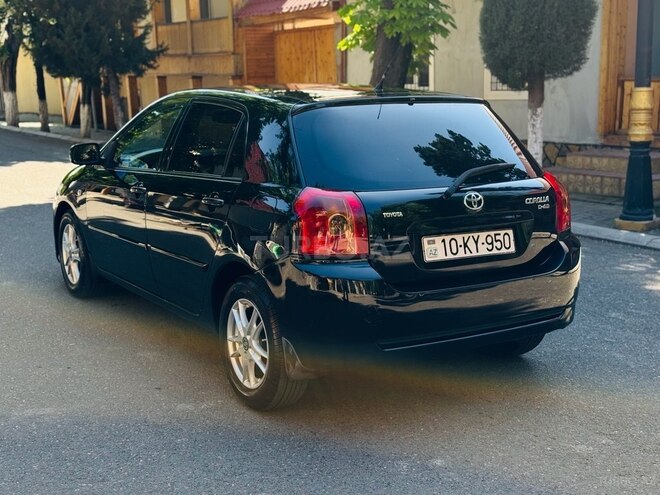 Toyota Corolla 2004, 320,522 km - 1.4 l - Göygöl