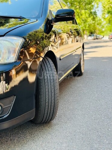 Toyota Corolla 2004, 320,522 km - 1.4 l - Göygöl
