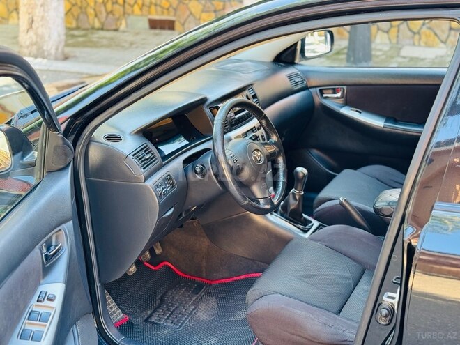 Toyota Corolla 2004, 320,522 km - 1.4 l - Göygöl