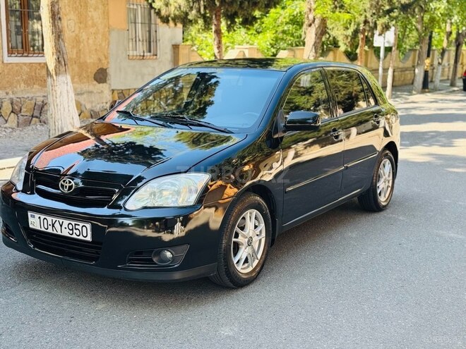 Toyota Corolla 2004, 320,522 km - 1.4 l - Göygöl