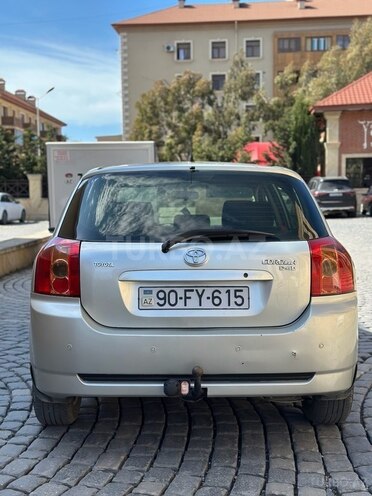Toyota Corolla 2005, 306,000 km - 1.4 l - Bakı