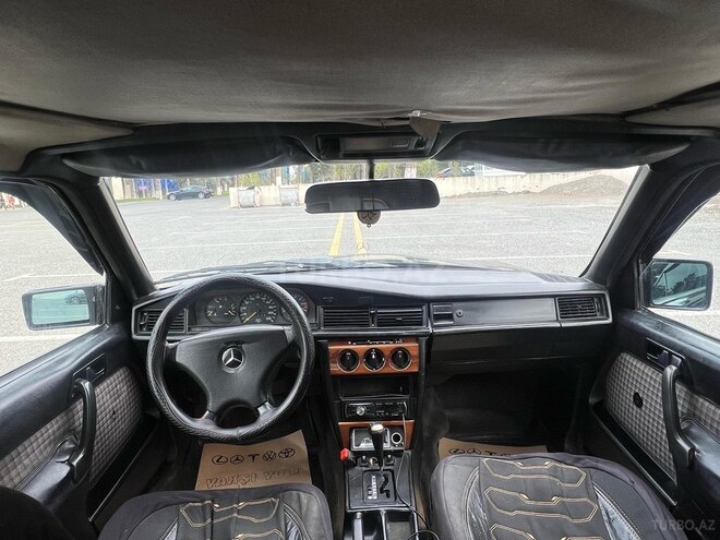 Mercedes 190 1993, 321,548 km - 2.0 л - Sumqayıt