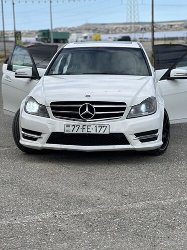 Mercedes C 250 2014, 191,000 km - 2.5 л - Bakı
