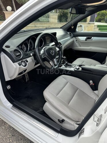 Mercedes C 250 2014, 191,000 km - 2.5 л - Bakı