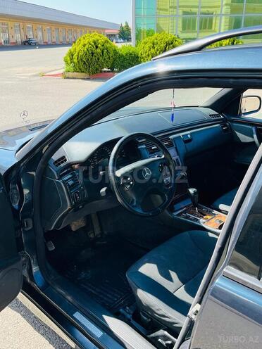Mercedes E 220 d 1999, 37,000 km - 2.2 l - İmişli