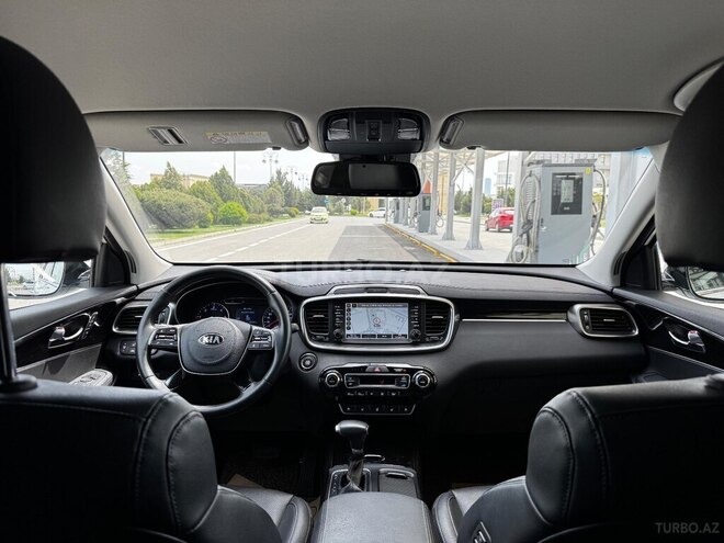 Kia Sorento-12